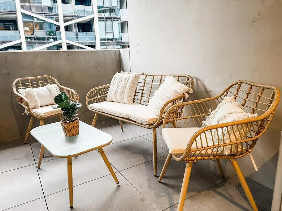 Apartment Canberra City - Parking - Self Check-In - Pool