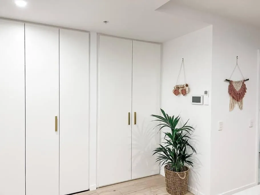 Canberra City - Parking - Self Check-In - Pool Apartment