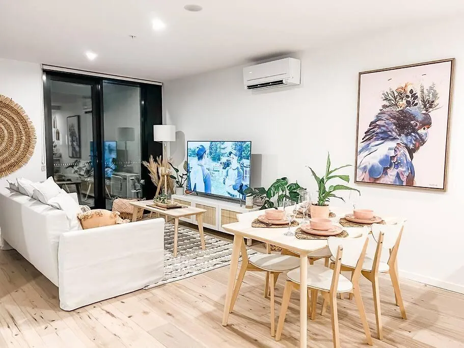 Canberra City - Parking - Self Check-In - Pool Apartment